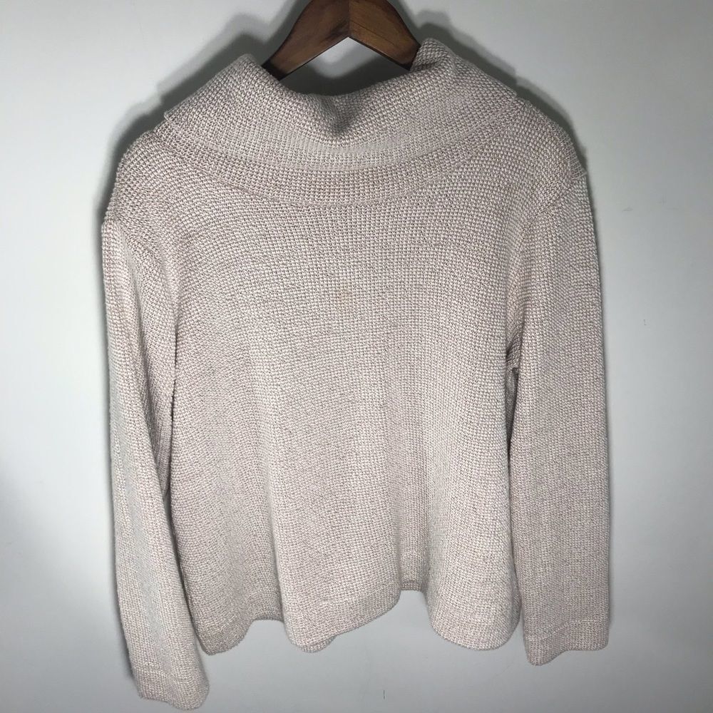 ✅Simplistic Neutral Sweater 